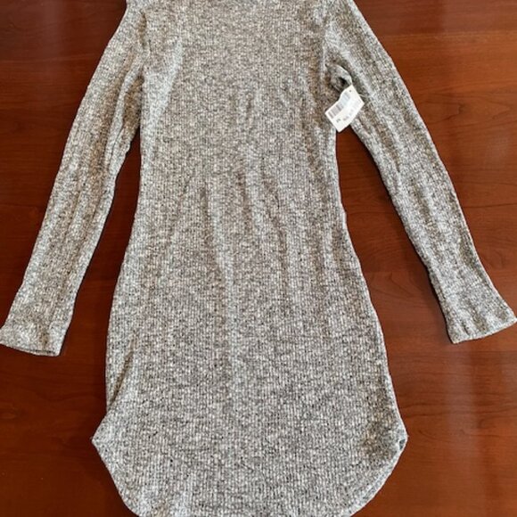 Better Be Brand Knit Dress with Tags on it. - Picture 1 of 6